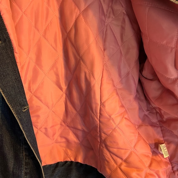 GAP denim jacket with faux fur collar size L trucker jacket - Picture 3 of 8